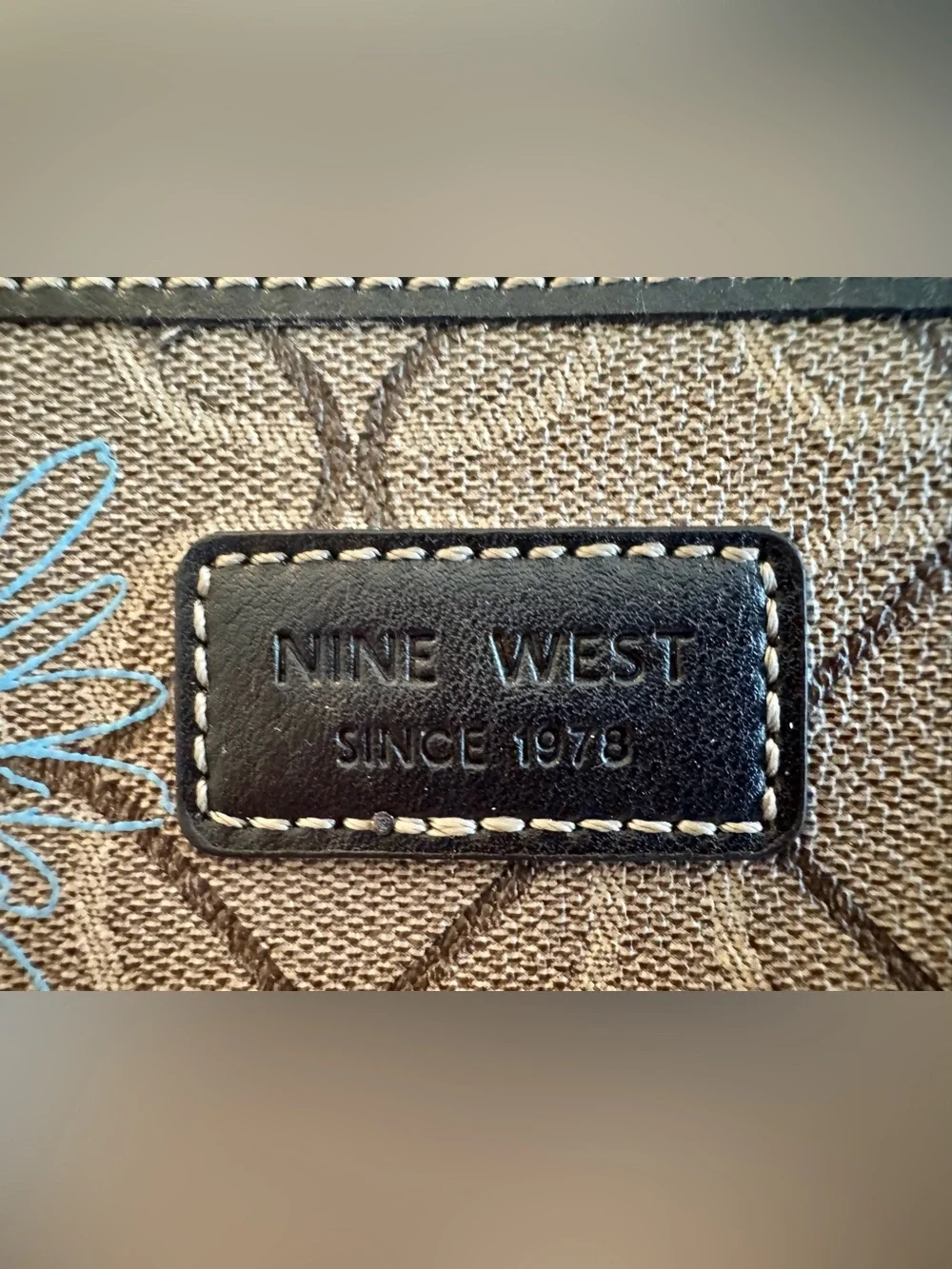 Nine West compact nine